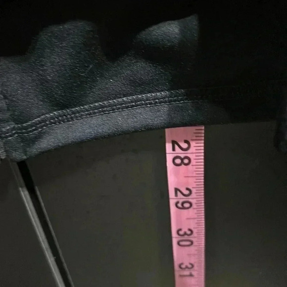 Fabletics Jacket,Hip pockets,thumb holes,hidden mesh back w/media pocket - Picture 15 of 15